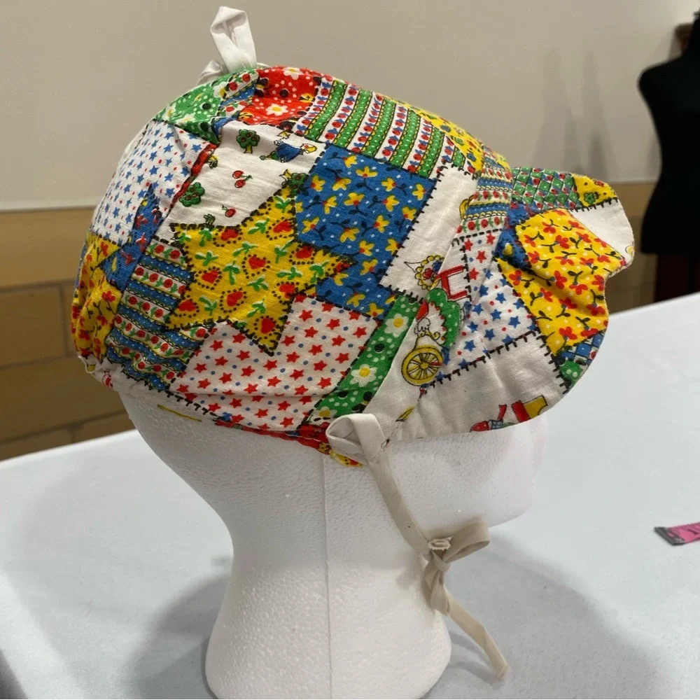 Handmade 1970s children’s bonnet